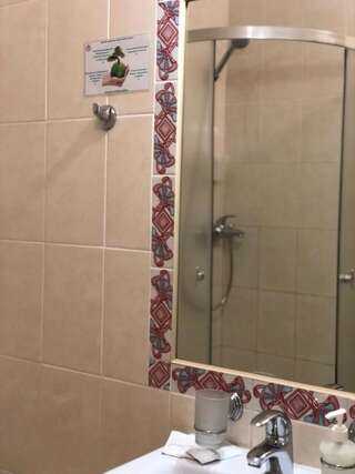 Отель Hotel Leotel Львов Одноместный номер эконом-класса-2